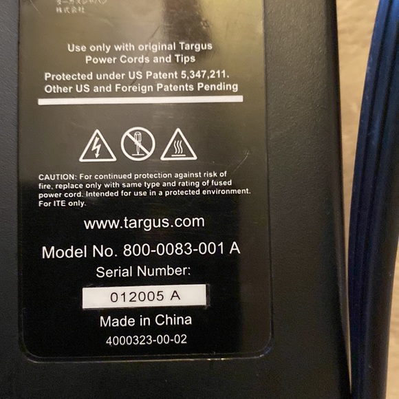 Targus 90 white universal laptop adapter power adapter - Picture 6 of 7